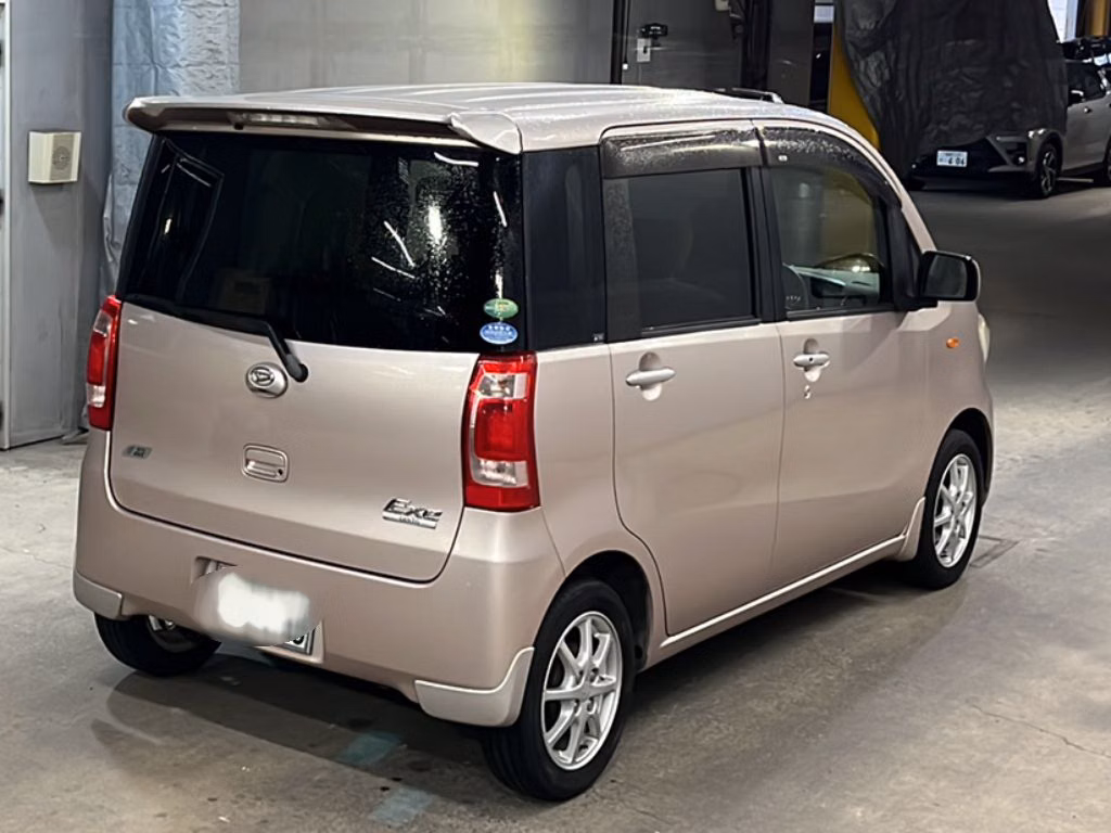 DAIHATSU TANTO EXE