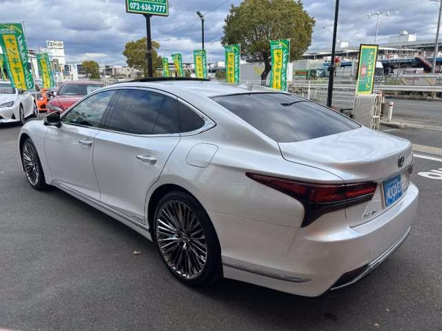 Lexus LS500h
