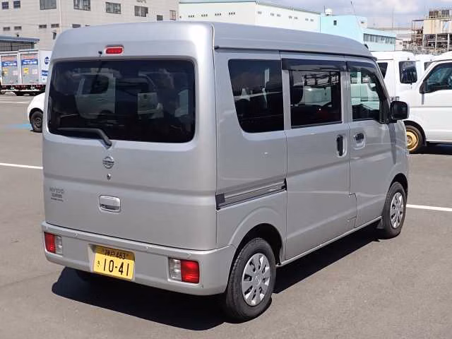 NISSAN NV100 CLIPPER