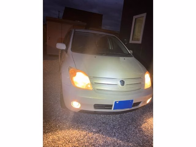 TOYOTA IST