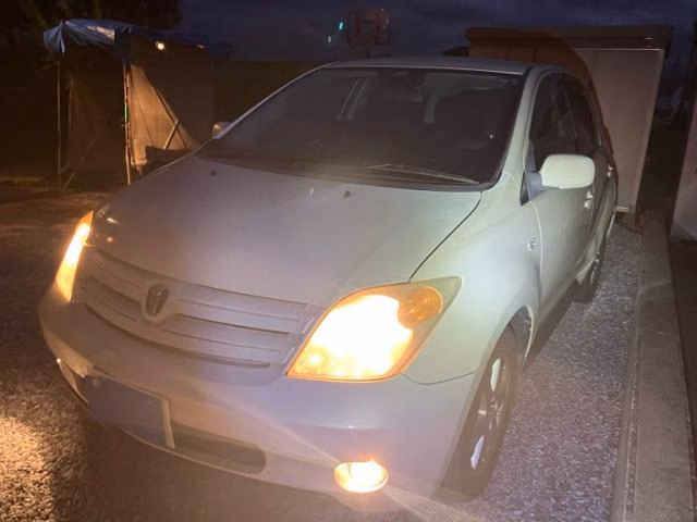 TOYOTA IST