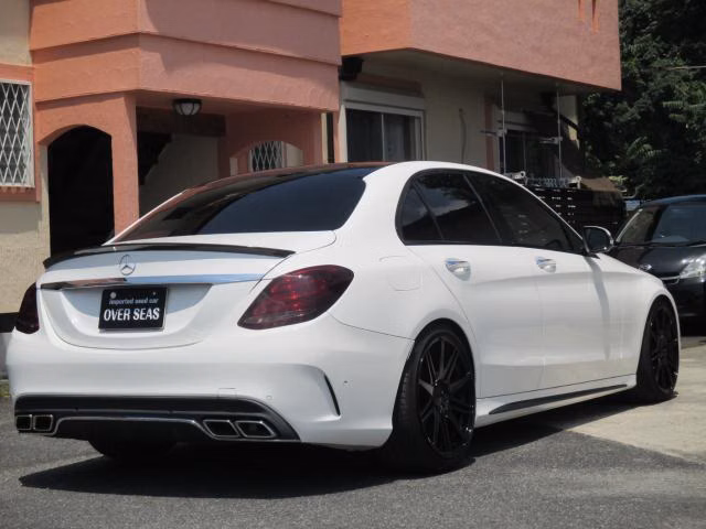 MERCEDES-BENZ C-CLASS