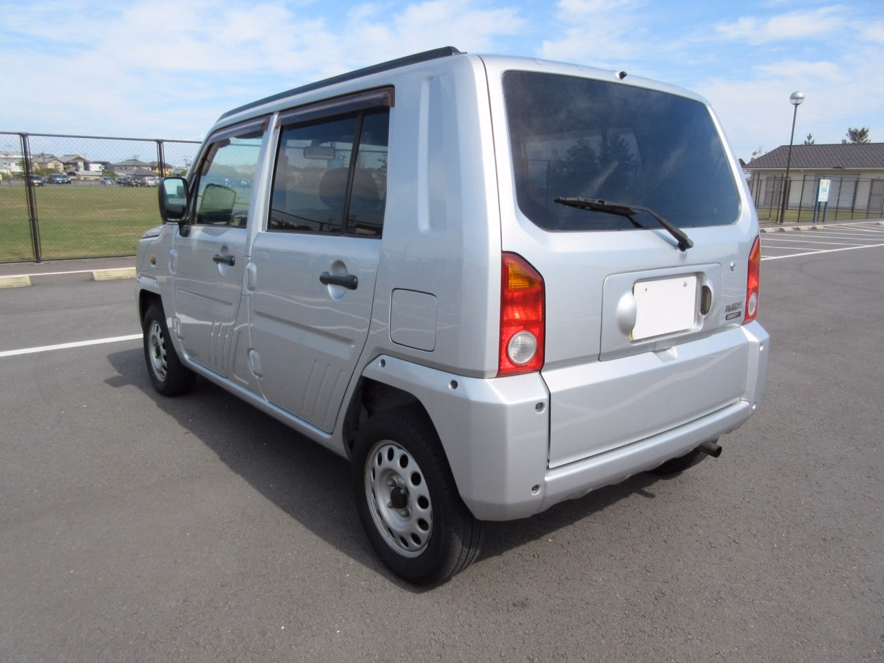 DAIHATSU NAKED