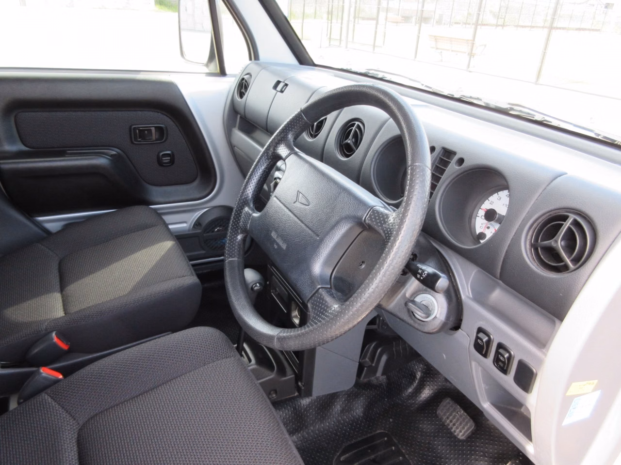 DAIHATSU NAKED
