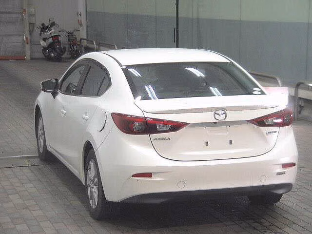 MAZDA AXELA