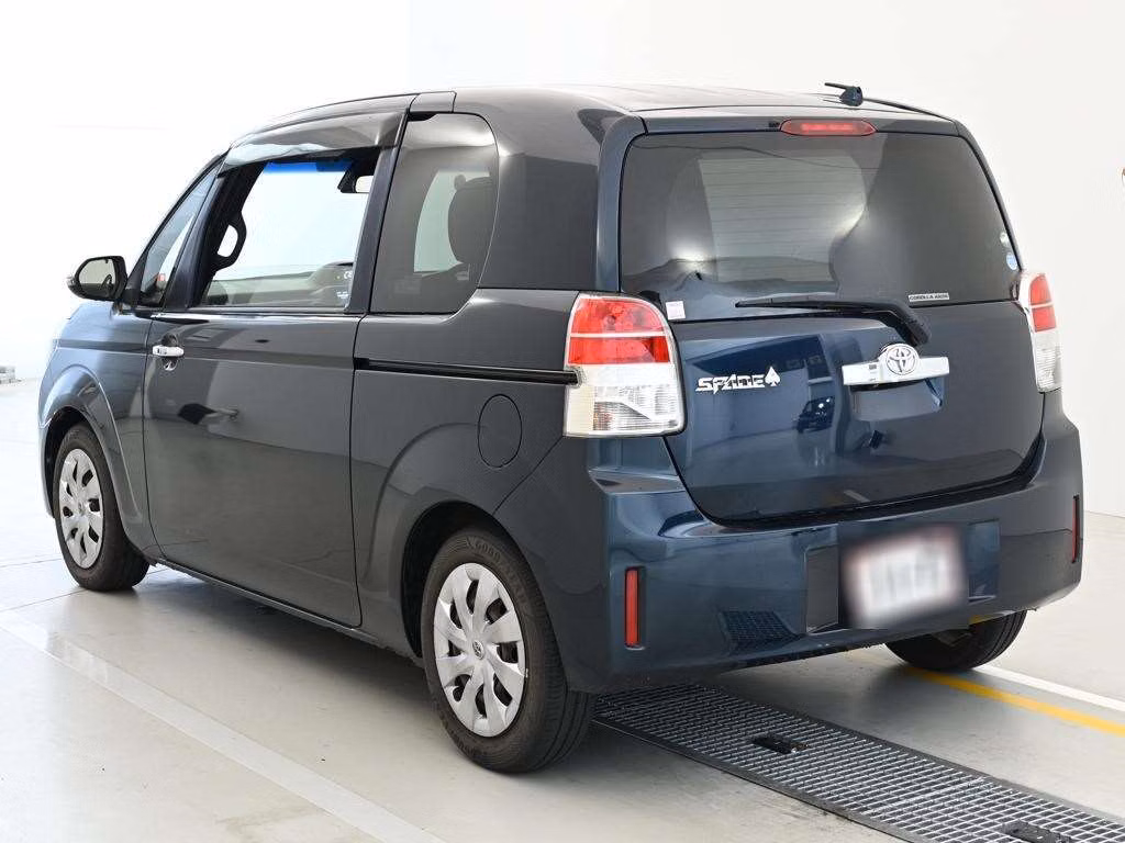 TOYOTA SPADE