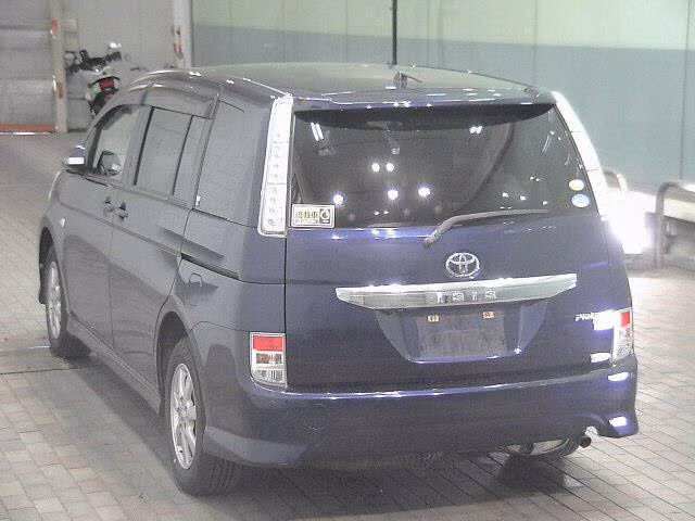 TOYOTA ISIS