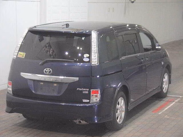 TOYOTA ISIS
