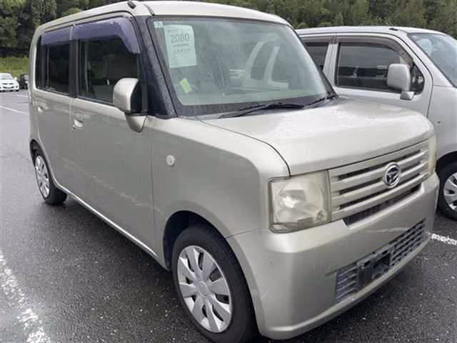 DAIHATSU MOVE CONTE