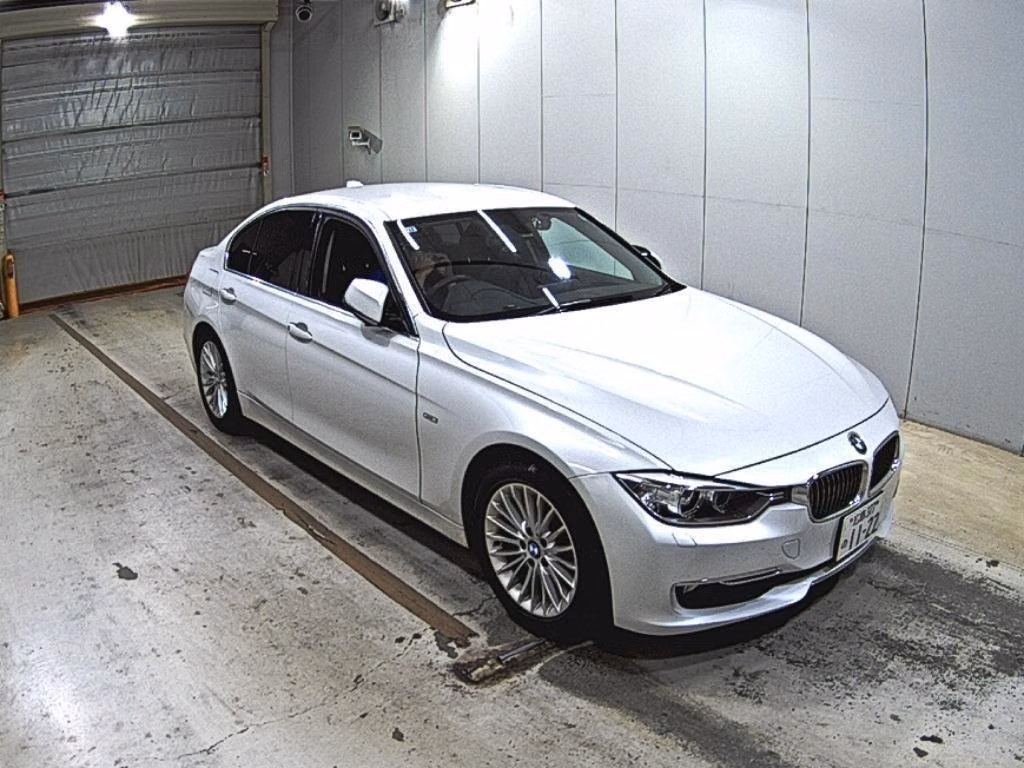 BMW 3-SERIES