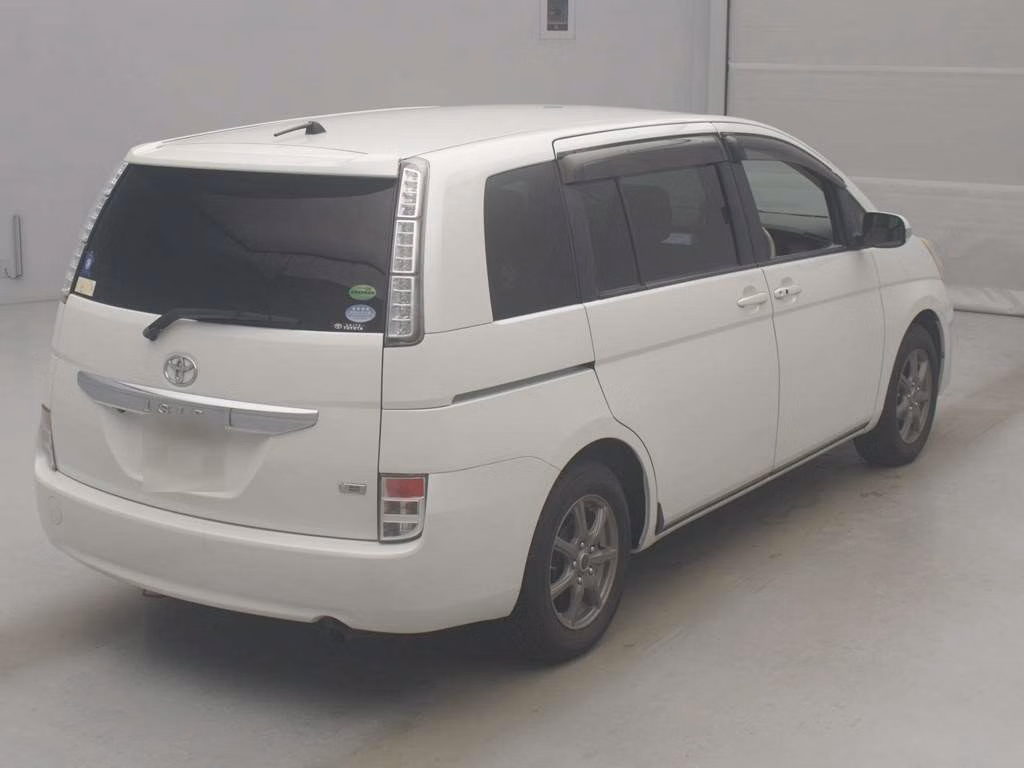 TOYOTA ISIS