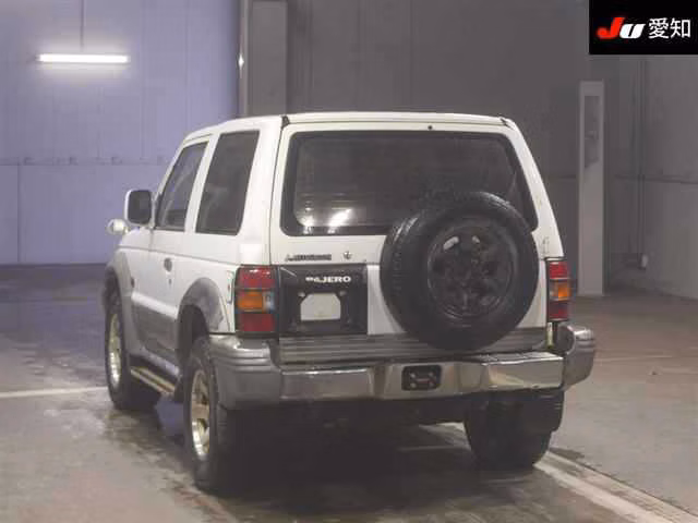 MITSUBISHI PAJERO