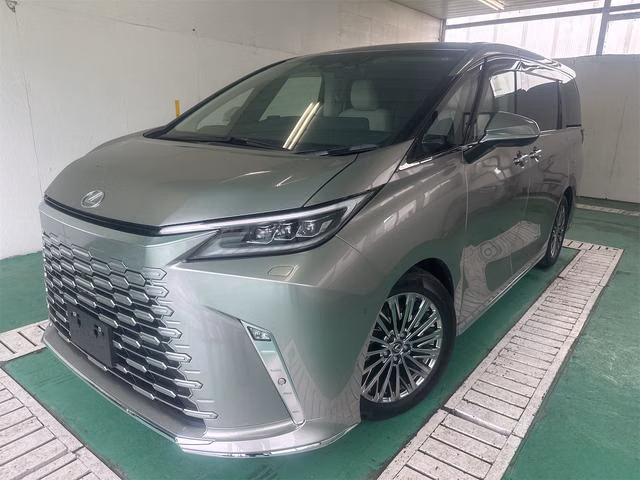 Lexus LM500h