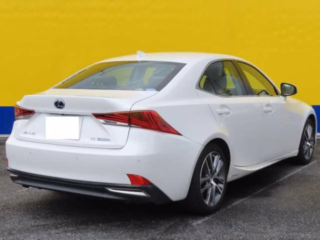 Lexus IS300h