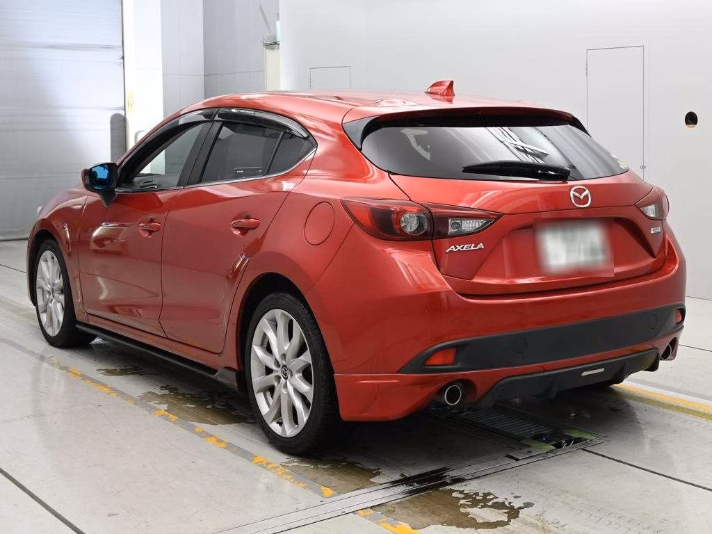 MAZDA AXELA