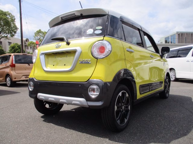 DAIHATSU CAST