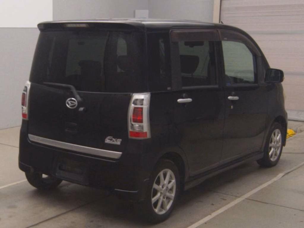 DAIHATSU TANTO EXE