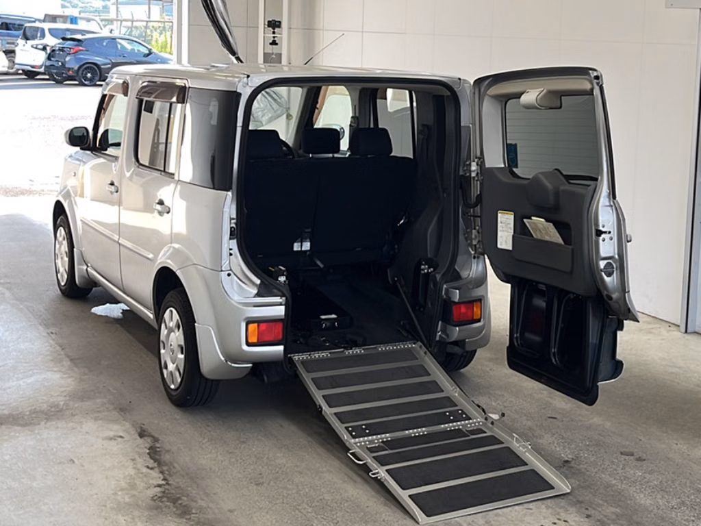 NISSAN CUBE