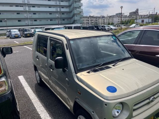 DAIHATSU NAKED