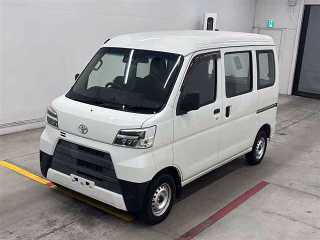 TOYOTA PIXIS VAN