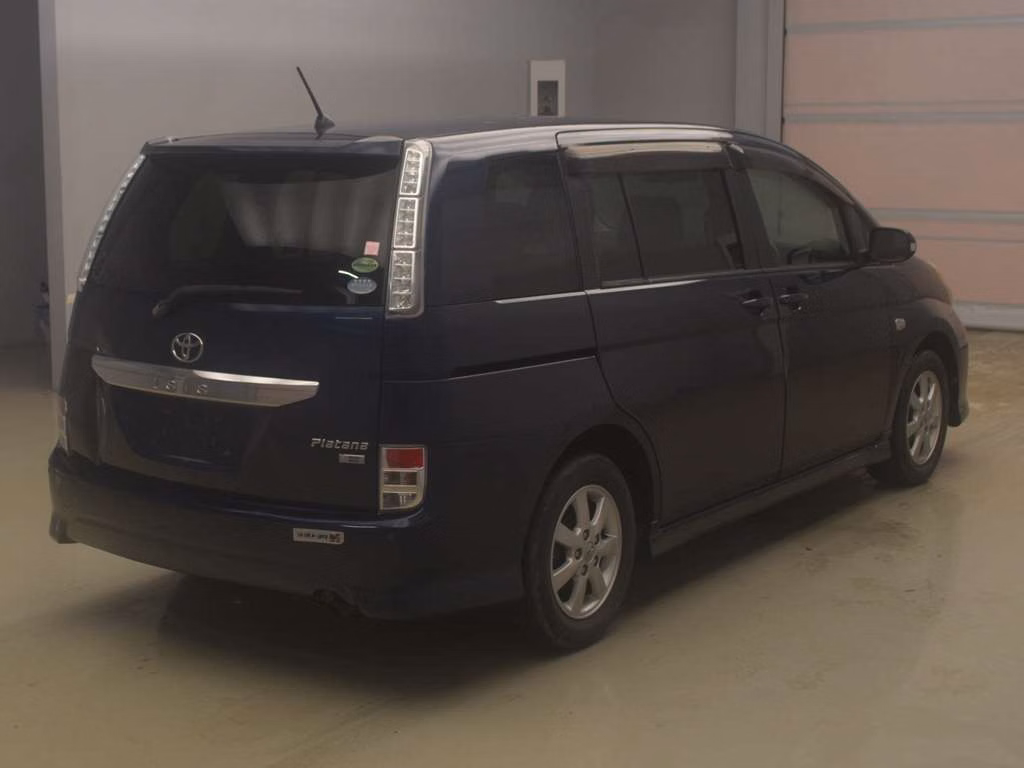TOYOTA ISIS