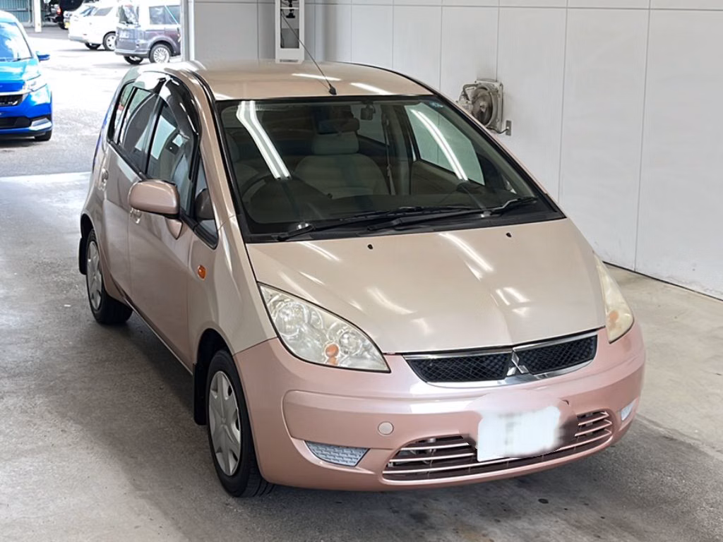 MITSUBISHI COLT