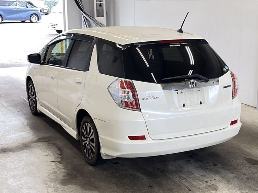 HONDA FIT SHUTTLE