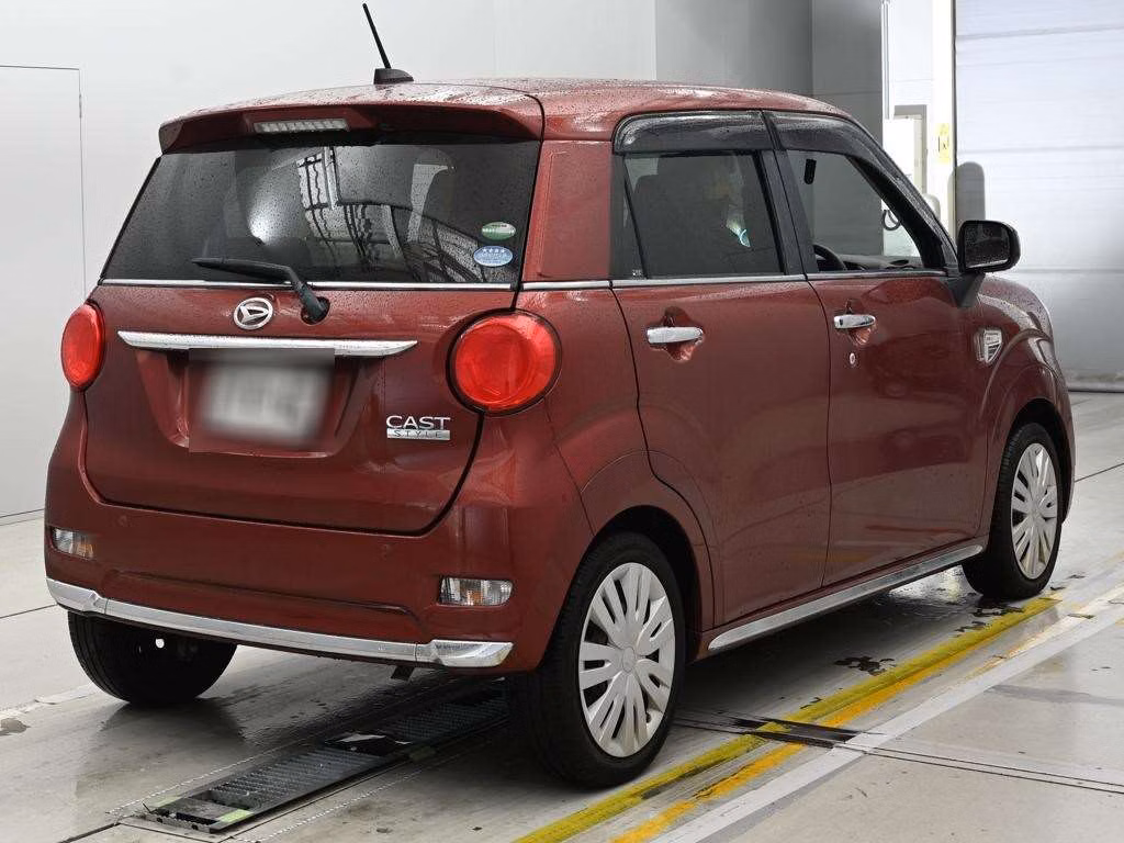 DAIHATSU CAST