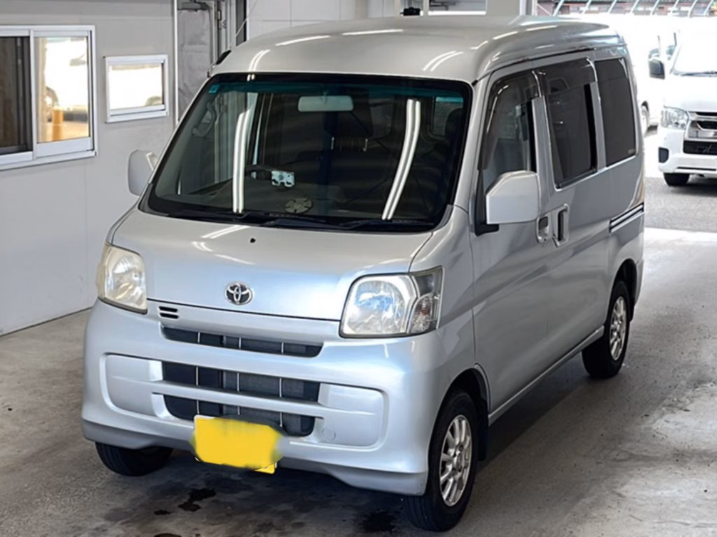 TOYOTA PIXIS VAN