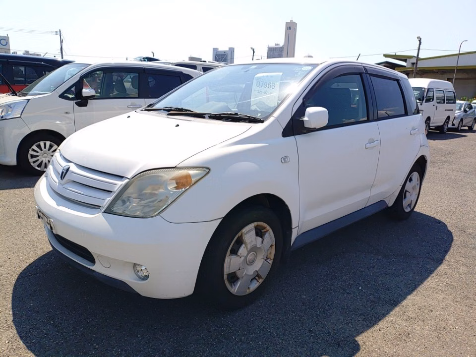 TOYOTA IST