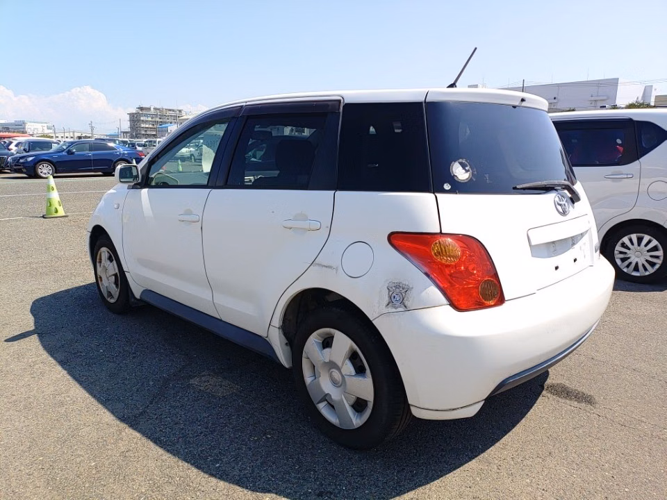 TOYOTA IST