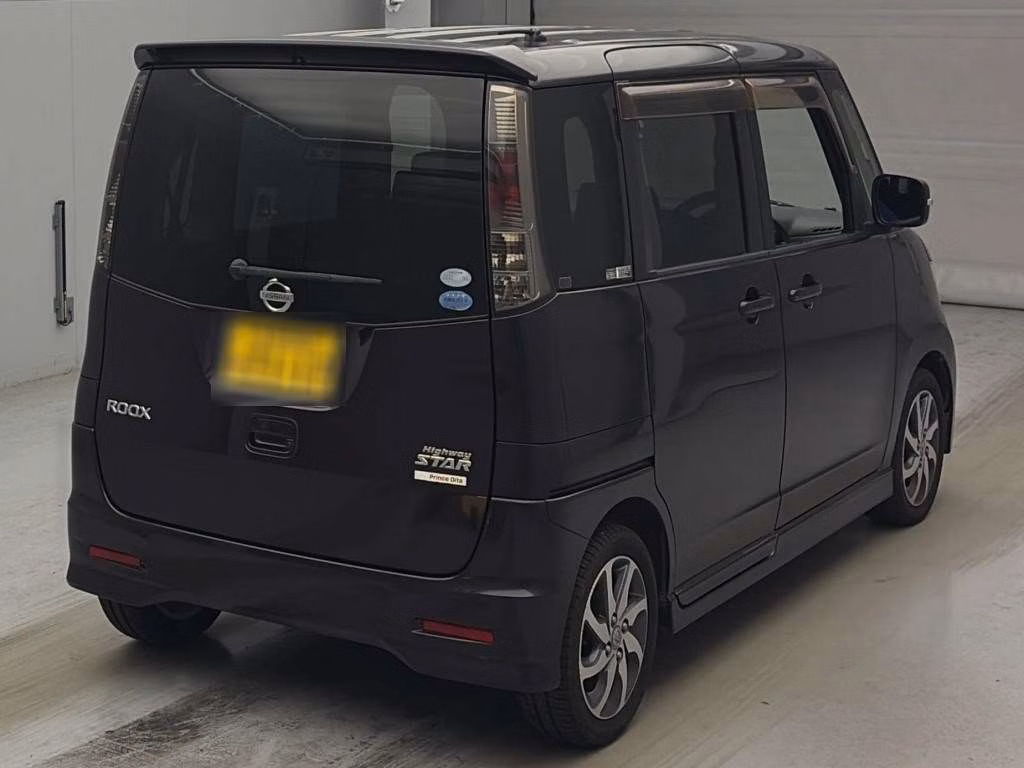 NISSAN ROOX