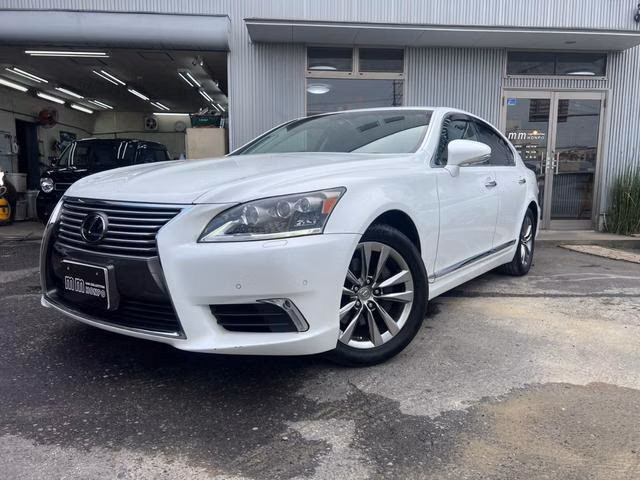 Lexus LS460