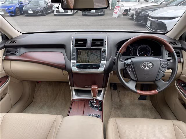 Toyota Crown Majesta