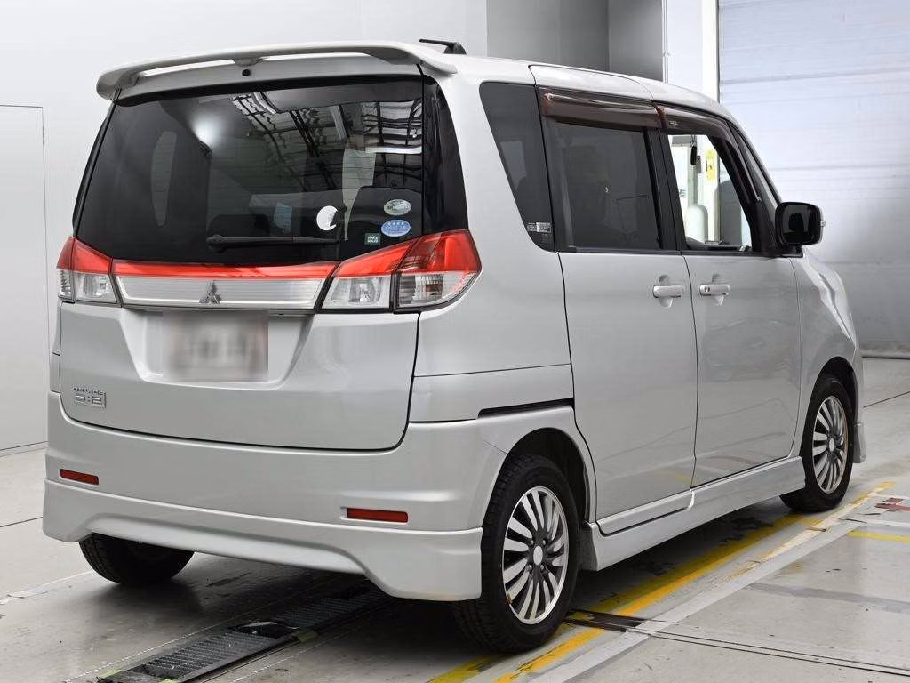 MITSUBISHI DELICA D:2