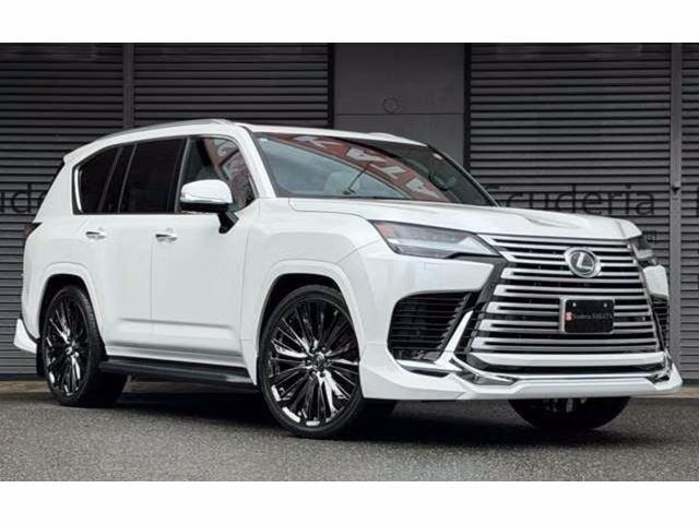 Lexus LX600