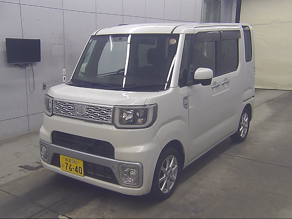 DAIHATSU WAKE