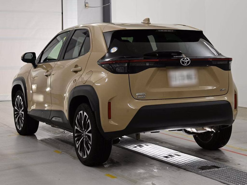 TOYOTA YARIS CROSS
