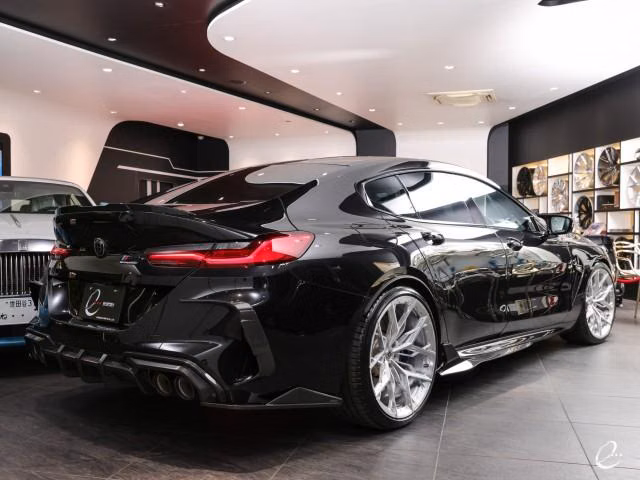 BMW M8