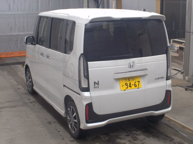 HONDA N-BOX