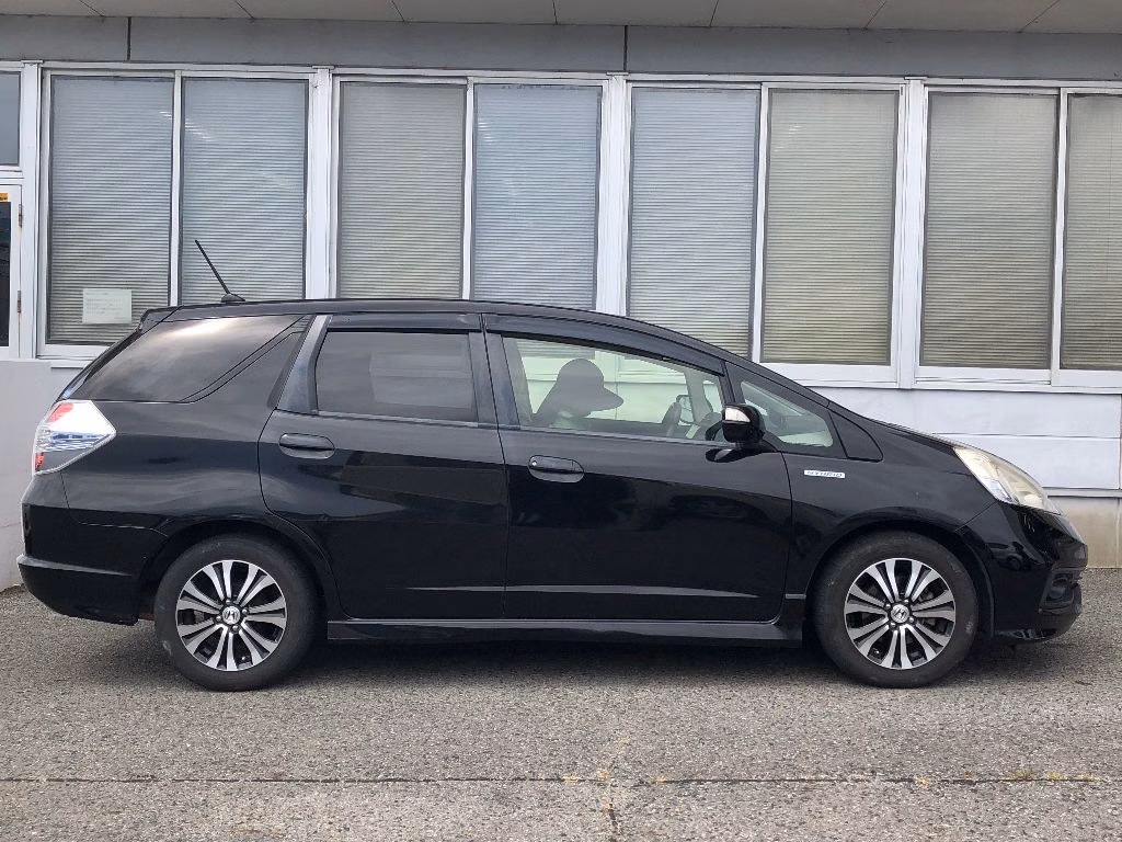 HONDA FIT SHUTTLE