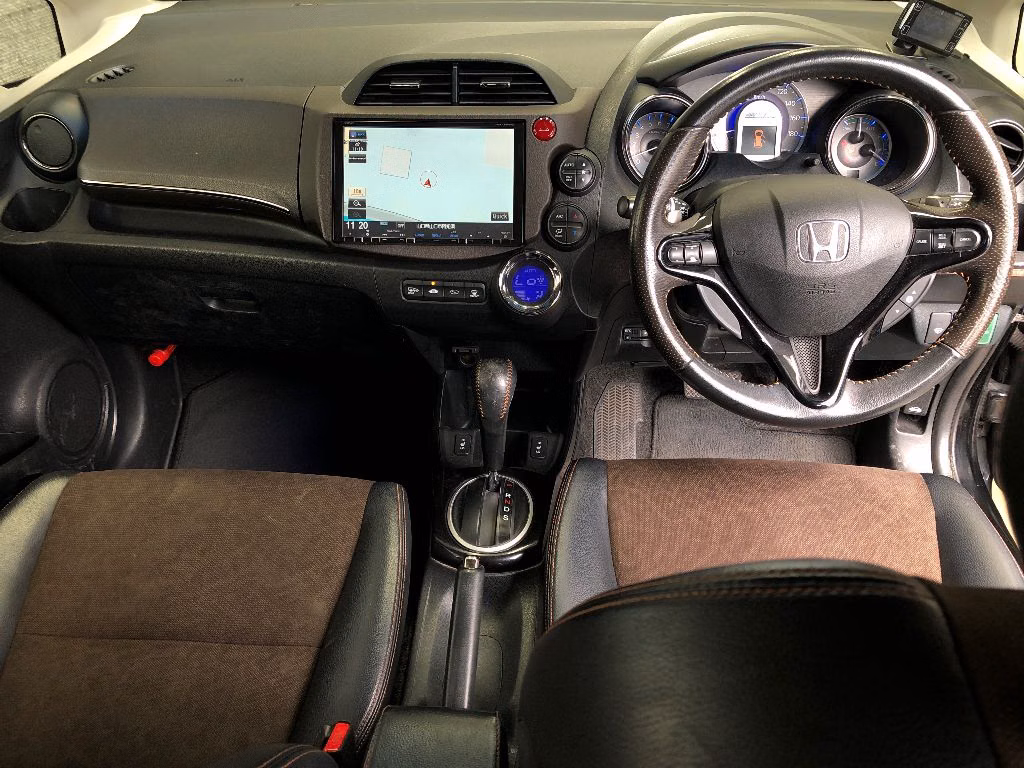 HONDA FIT SHUTTLE