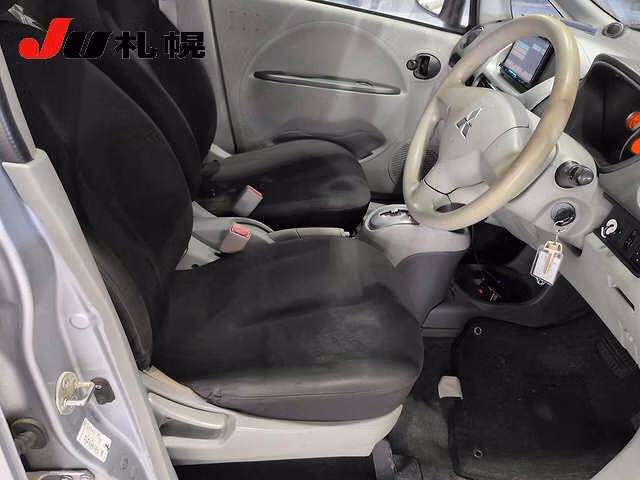 MITSUBISHI I