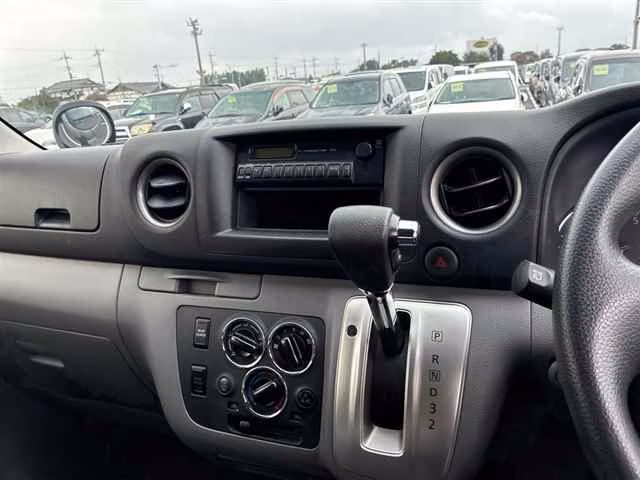 NISSAN NV350 CARAVAN