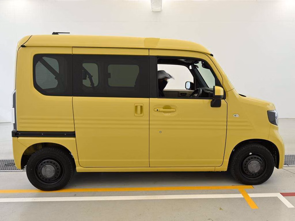 HONDA N-VAN