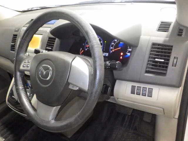 MAZDA MPV