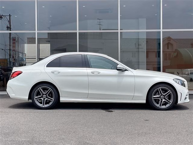 MERCEDES-BENZ C-CLASS