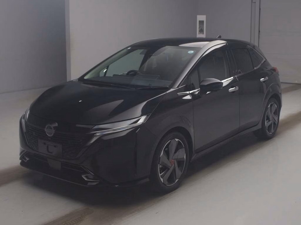 Nissan Aura
