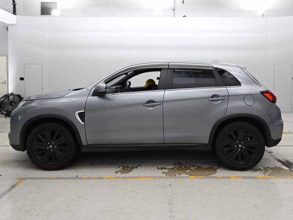 MITSUBISHI RVR