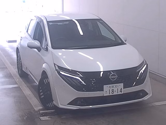 Nissan Aura